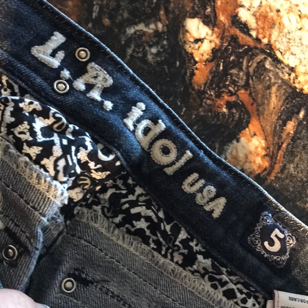 La Idol Capris - image 3